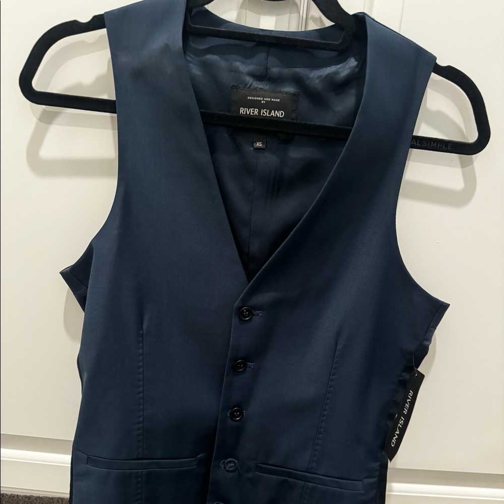 Men’s formal vest in navy XS